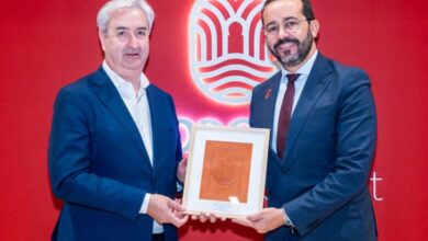 Tourisme : l’ONMT doublement récompensé en Espagne, le Maroc renforce sa position sur un marché clé WhatsApp Image 2026 02 03 at 12.19.23 390x220 - Tourisme : l’ONMT doublement récompensé en Espagne, le Maroc renforce sa position sur un marché clé